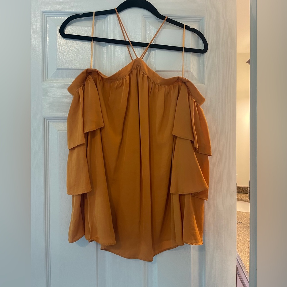 Gianni Bini tiered top. TTS, EUC.